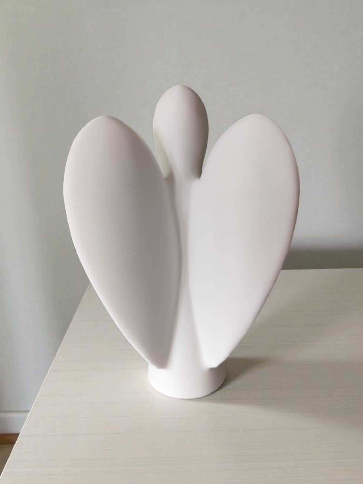 Angel sculpture product shot 10