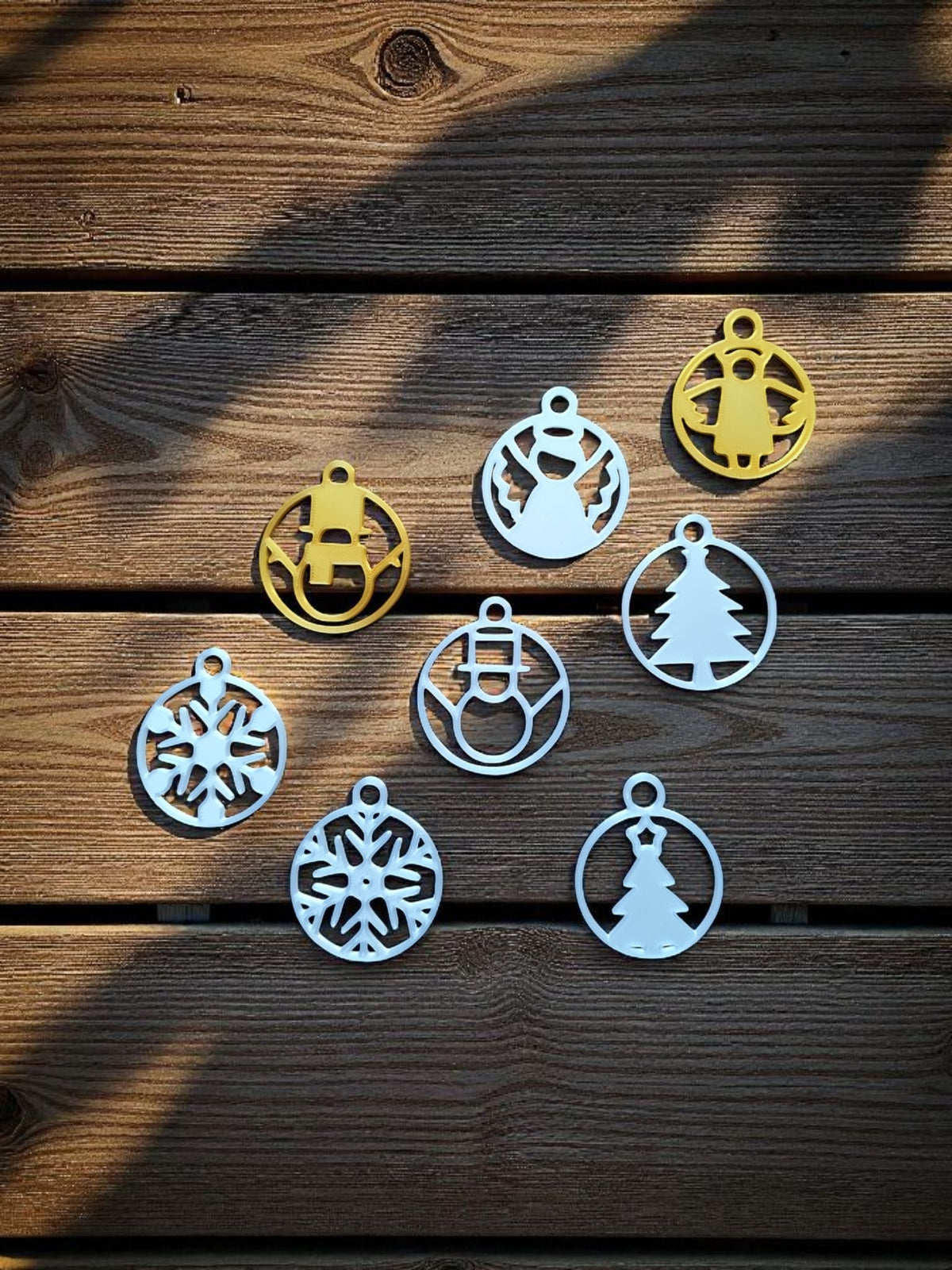 Christmas ornament set product shot 9