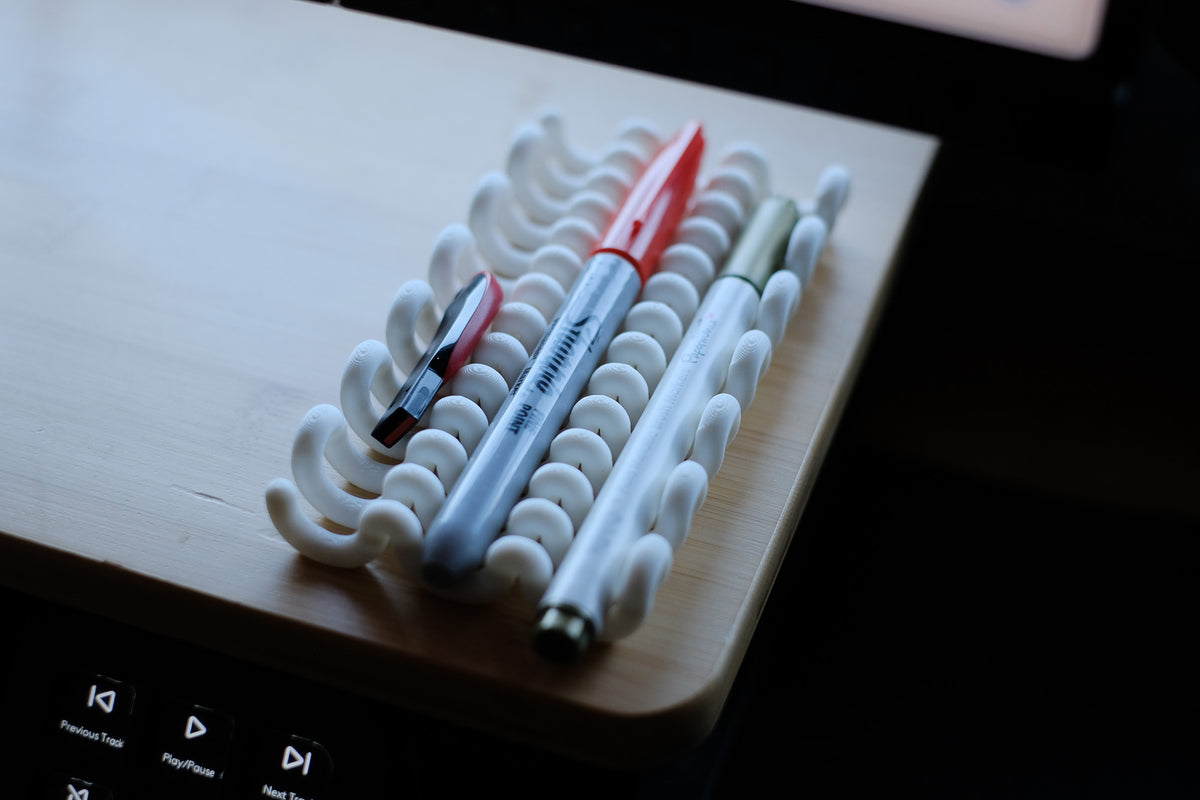 Wibble Wobble Desktop Pen Tray real photo DSCF0292