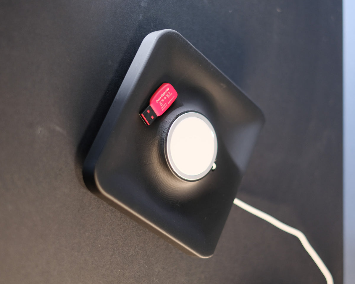 Modern Minimalist MagSafe Catch-All Tray - DSCF0387