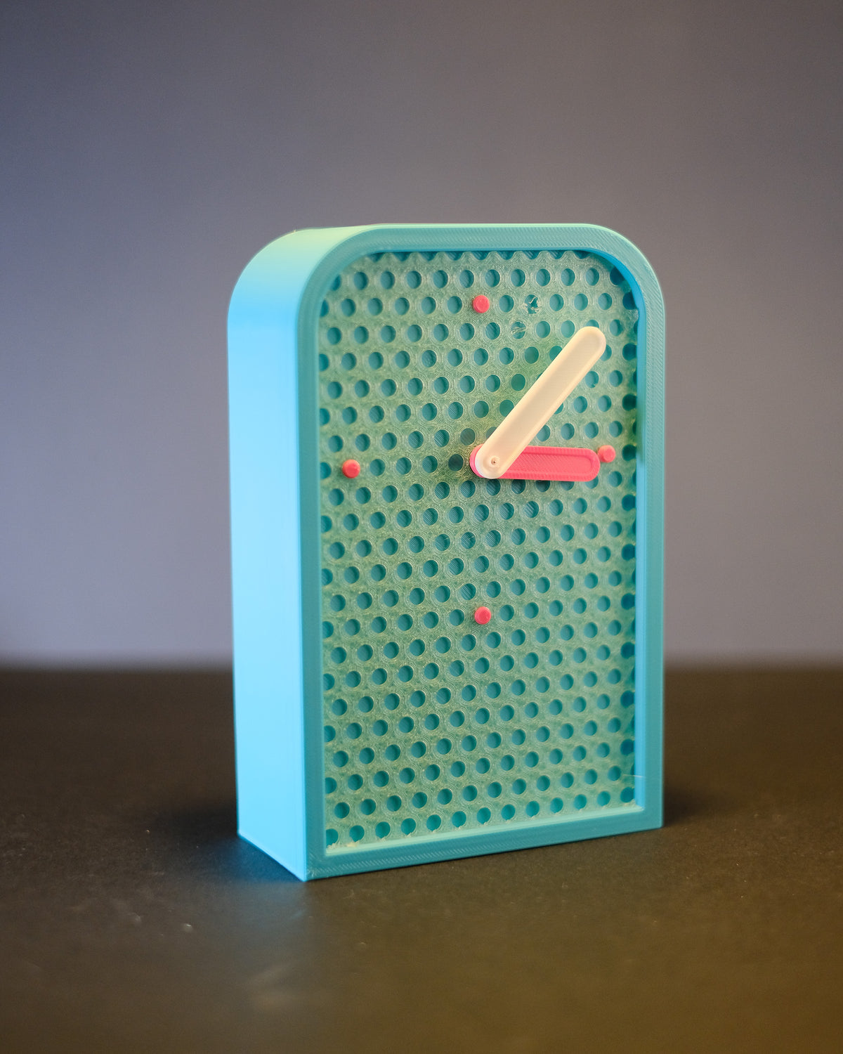 Modern Minimalist Mesh Clock - DSCF0430
