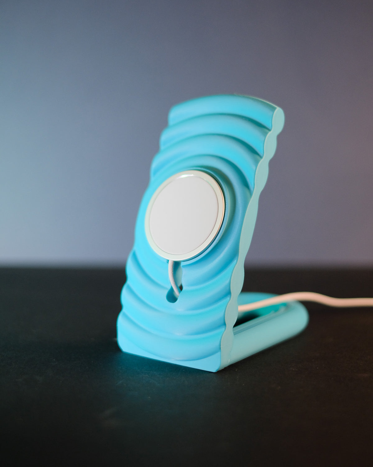 Modern Ripple MagSafe Charging Stand - DSCF0443