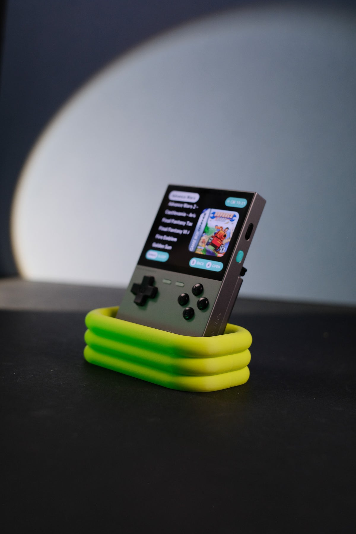 Minimalist Desktop Stand for Trimui Brick - product photo 1