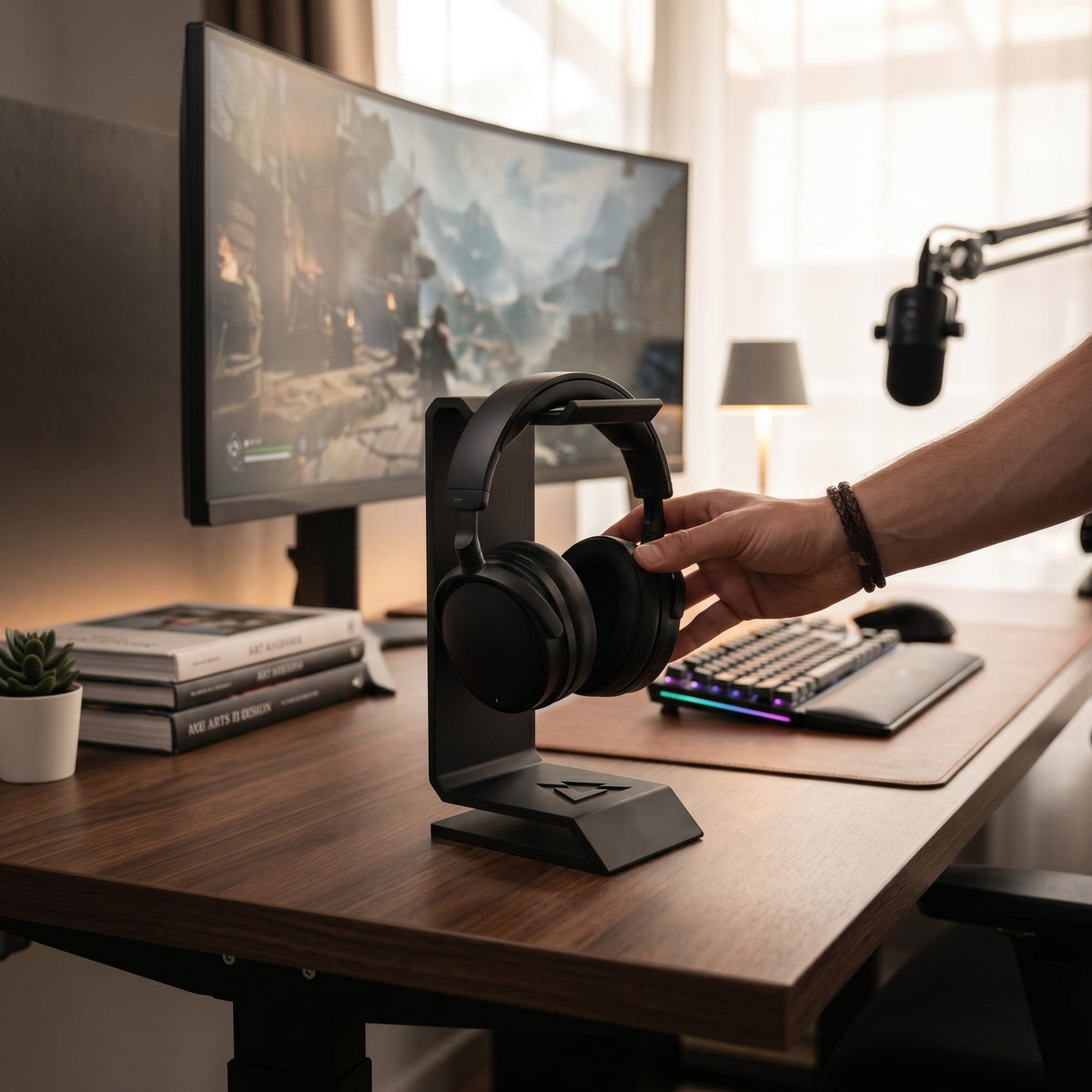 Stealth Angular Headphone Stand