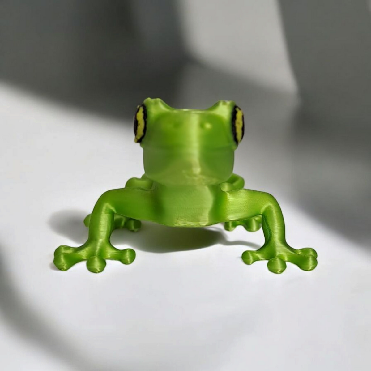 Tiny Desert Gecko Figurine
