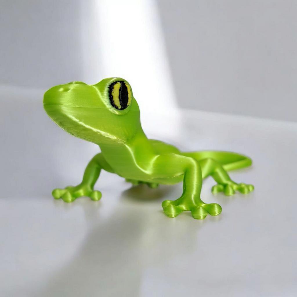 Small Gecko — A Tiny Desert Wanderer Awaits!