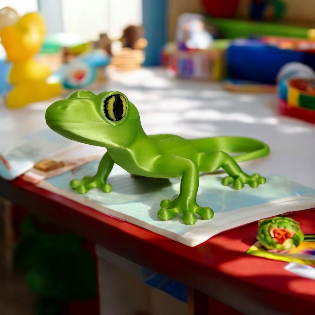 Small Gecko — A Tiny Desert Wanderer Awaits!