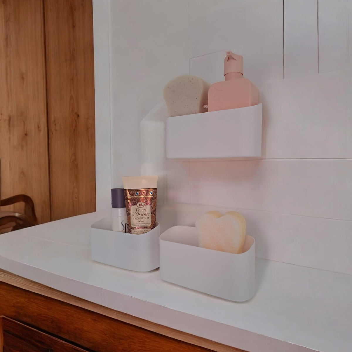 Hydro Holder – Wall-Mounted Organizer with Smart Drainage