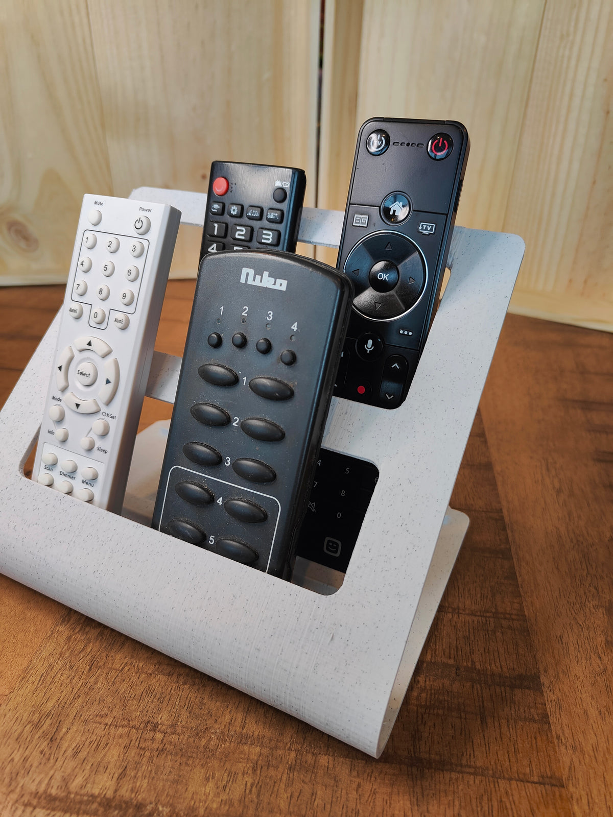 Remote Control & Smartphone Organiser