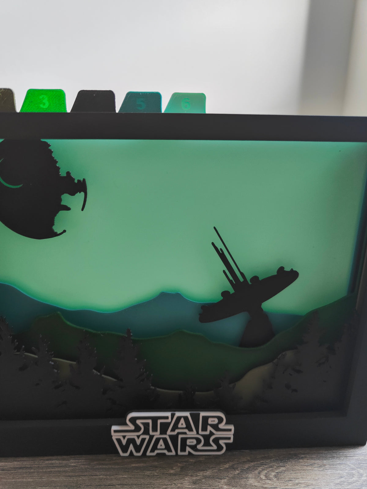 Star Wars - Endor Shadow Box (A)