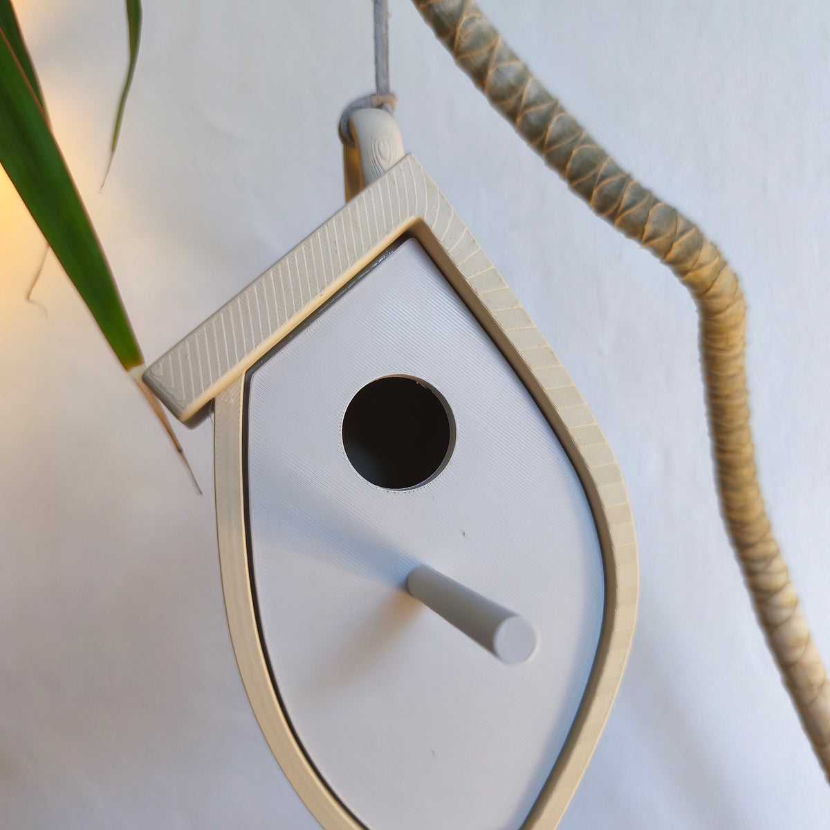 Side profile showing depth of Tree Leaf Birdhouse