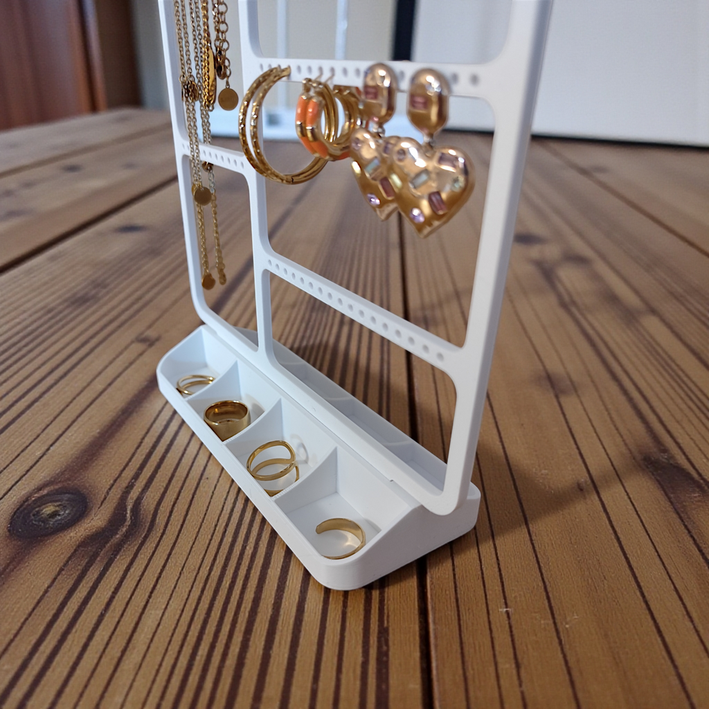 Modern jewelry organizer
