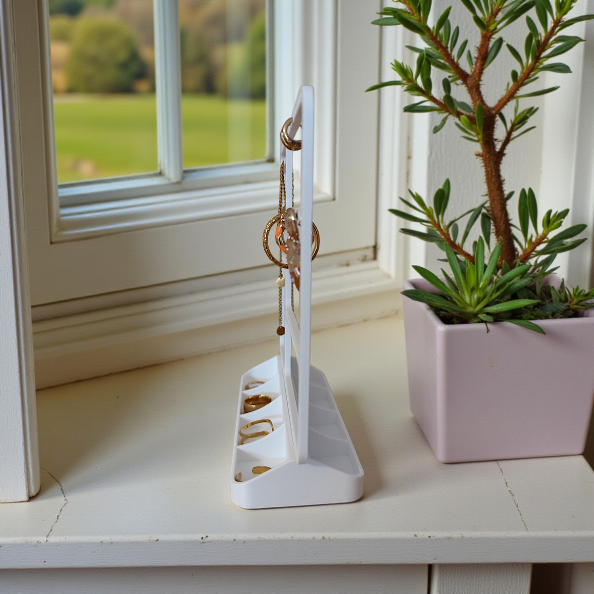Modern Minimalist Jewellery Organizer