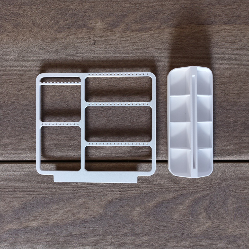 Modern jewelry organizer