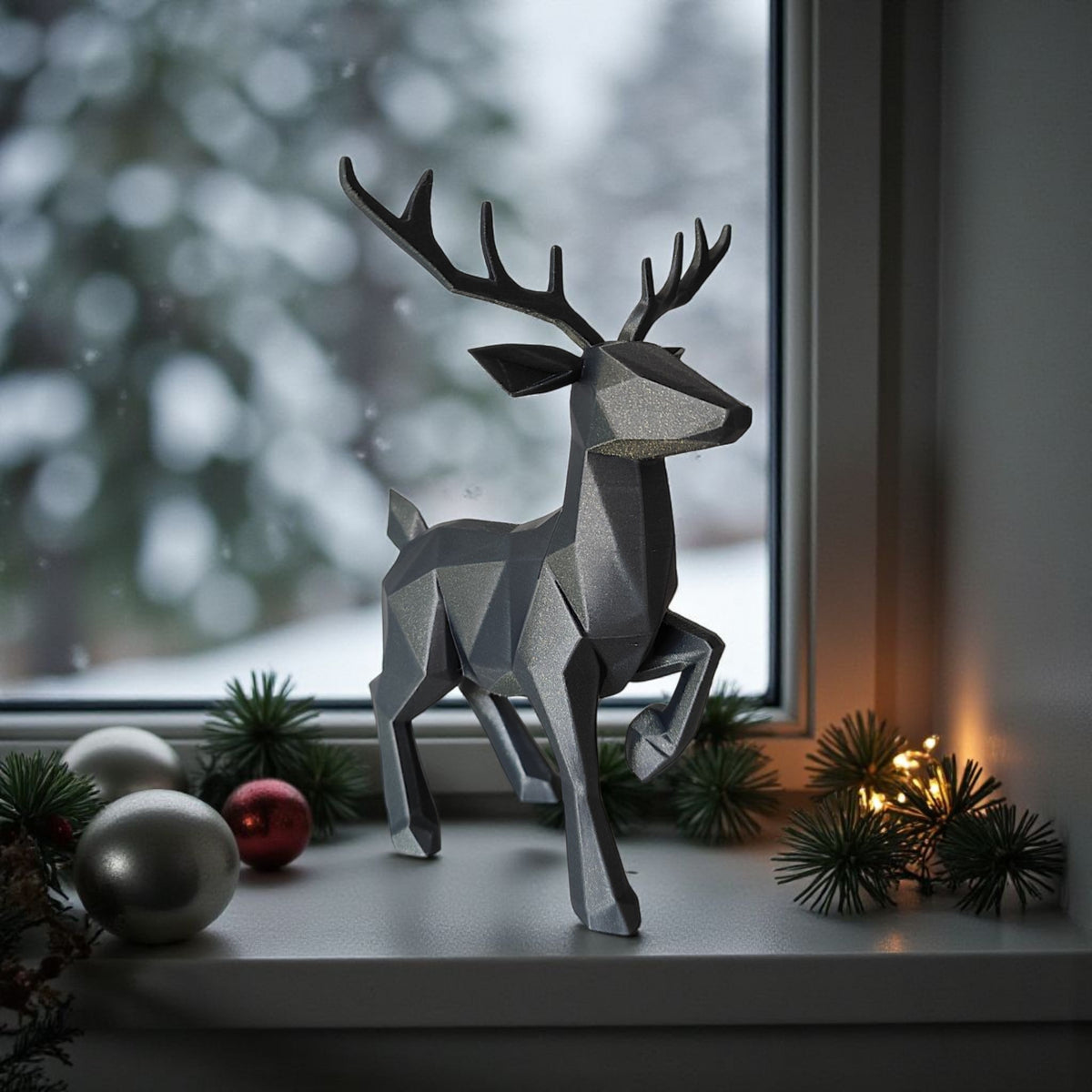 Low poly reindeer product shot 8