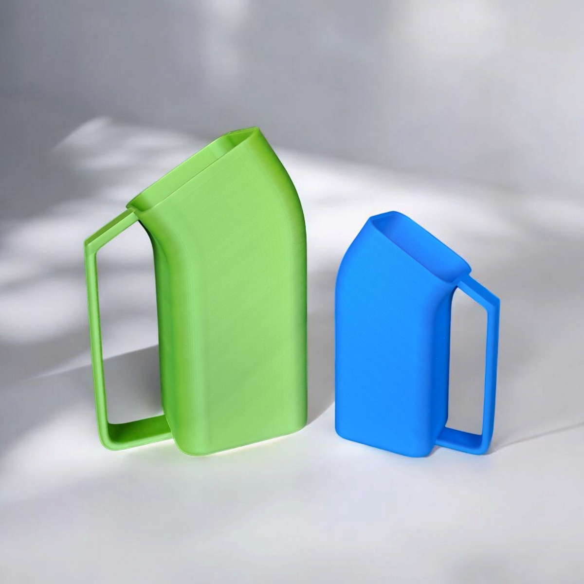 Modern Curved Pet Food Scoop