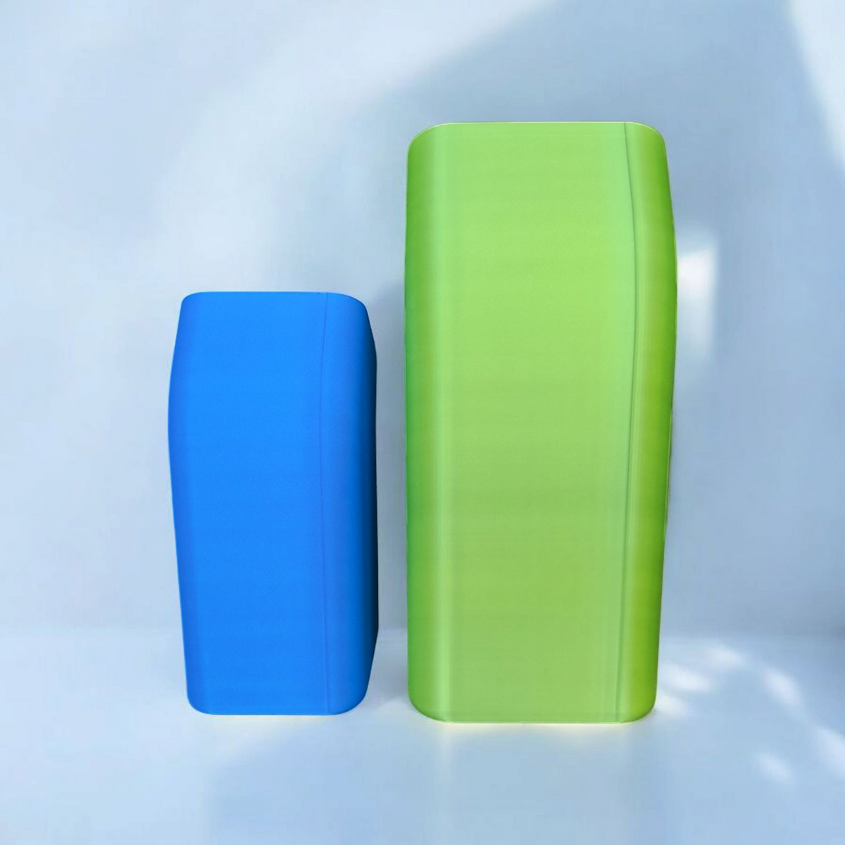 Modern Curved Pet Food Scoop
