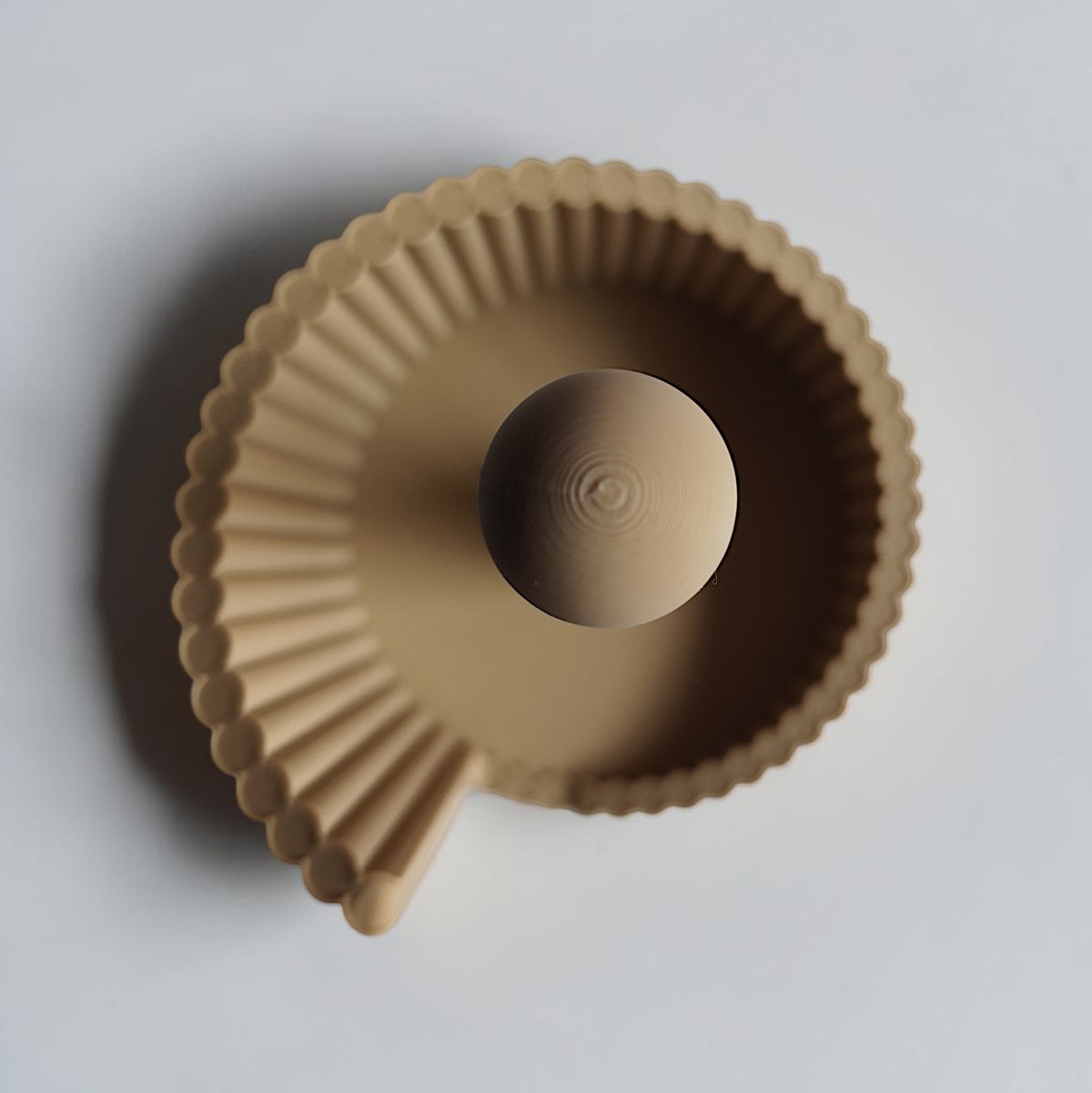 Twisted Ribbed Paper Towel Holder