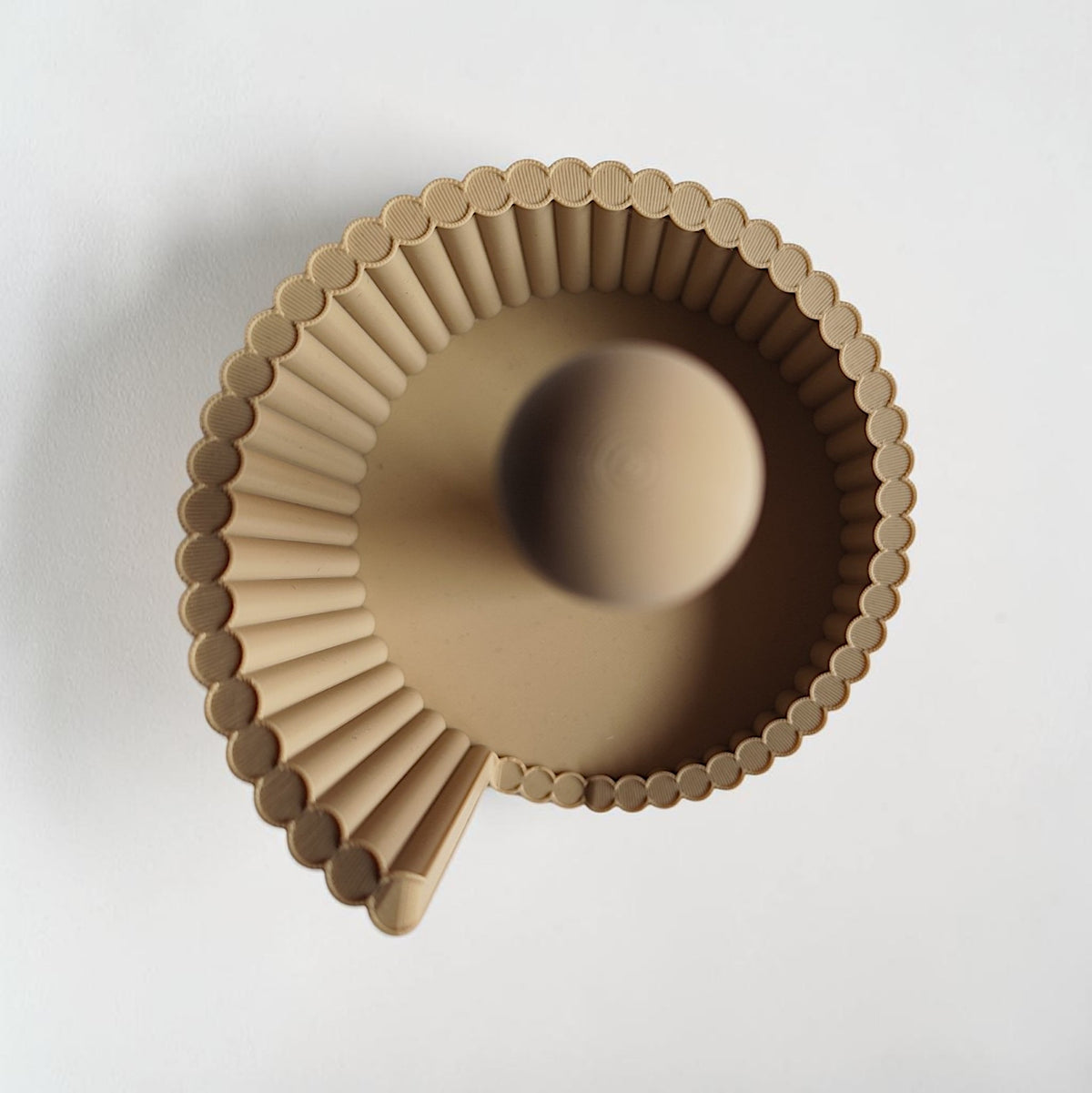 Twisted Ribbed Paper Towel Holder