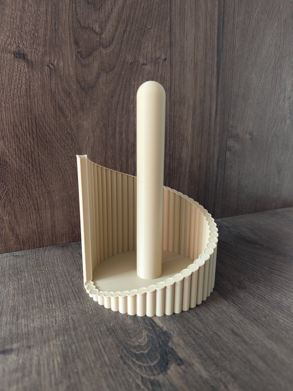 Twisted Ribbed Paper Towel Holder