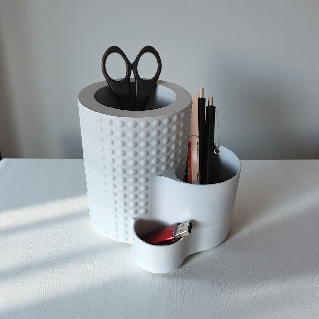 Modern Dotted Office Organiser