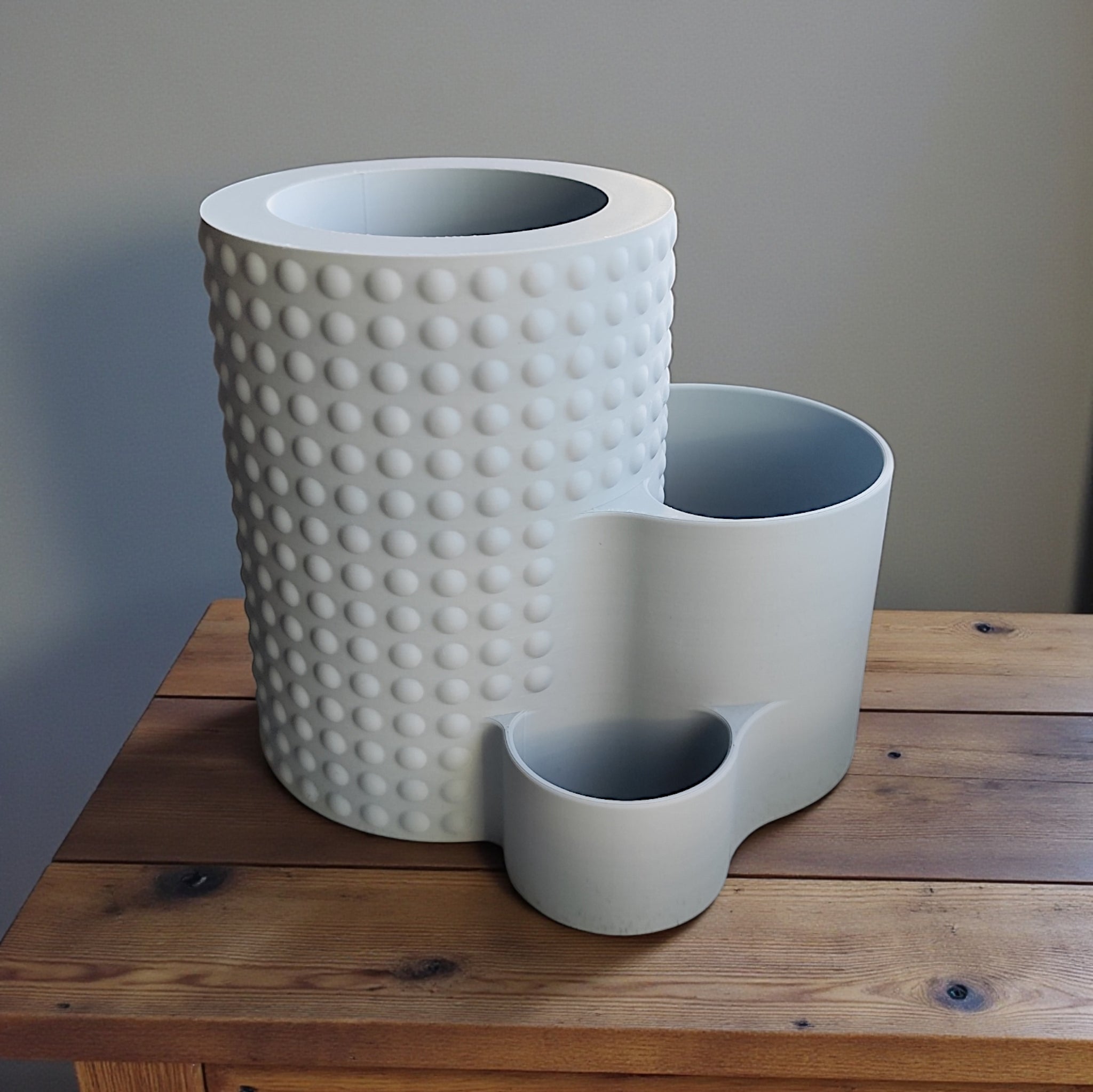 Modern Dotted Office Organiser
