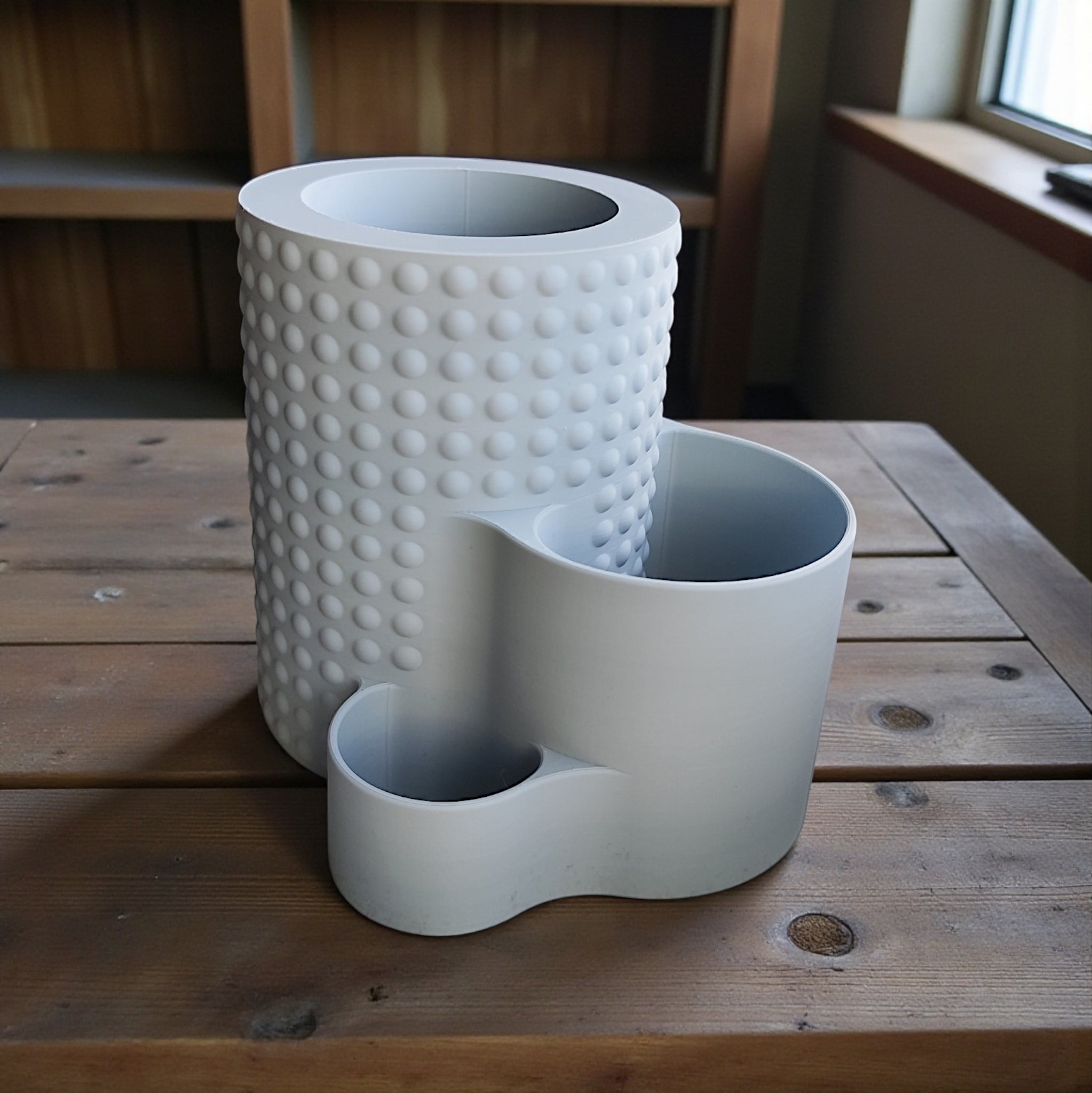 Modern Dotted Office Organiser