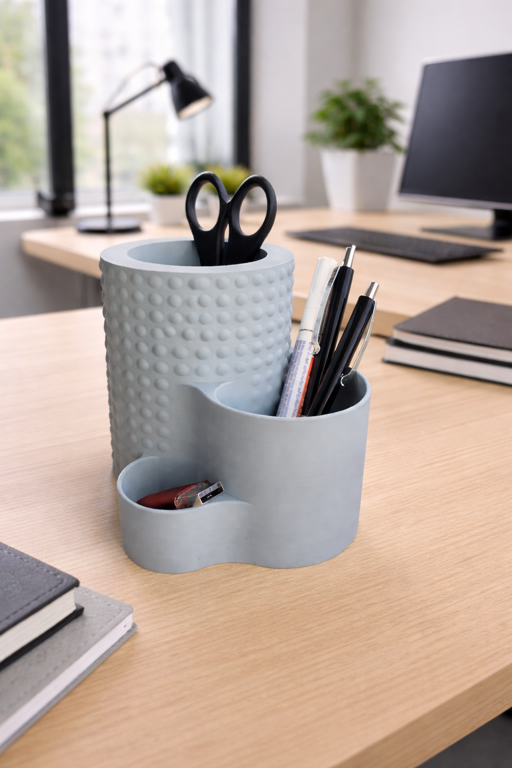 Modern Dotted Office Organiser