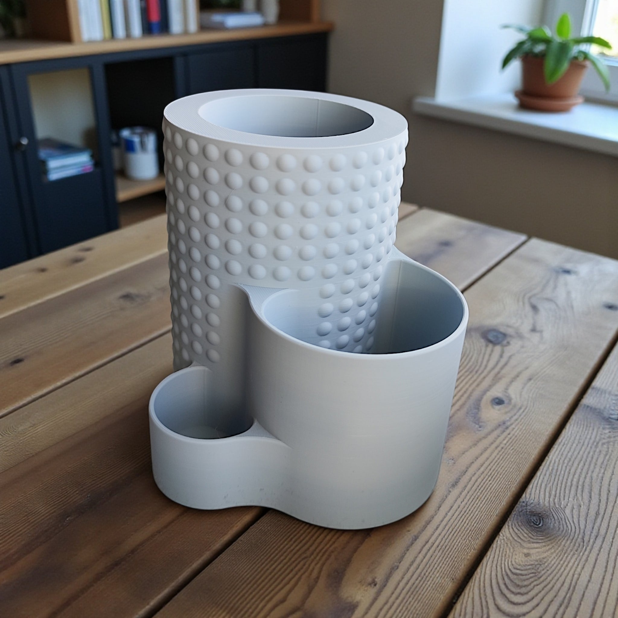Modern Dotted Office Organiser