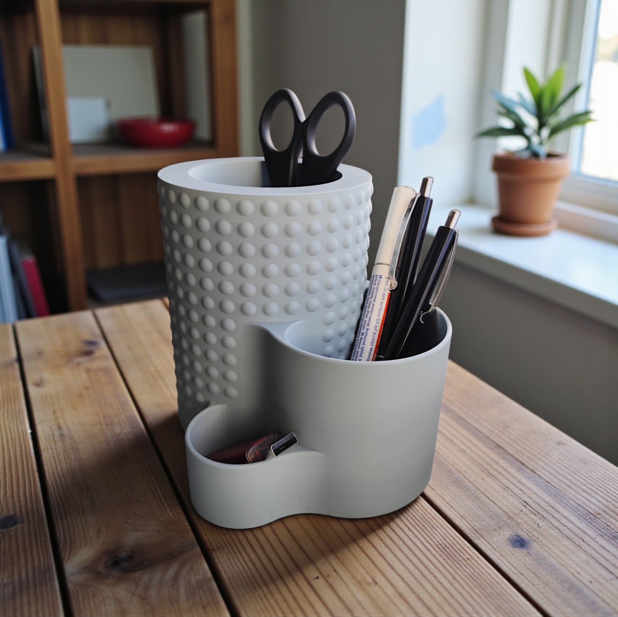 Modern Dotted Office Organiser