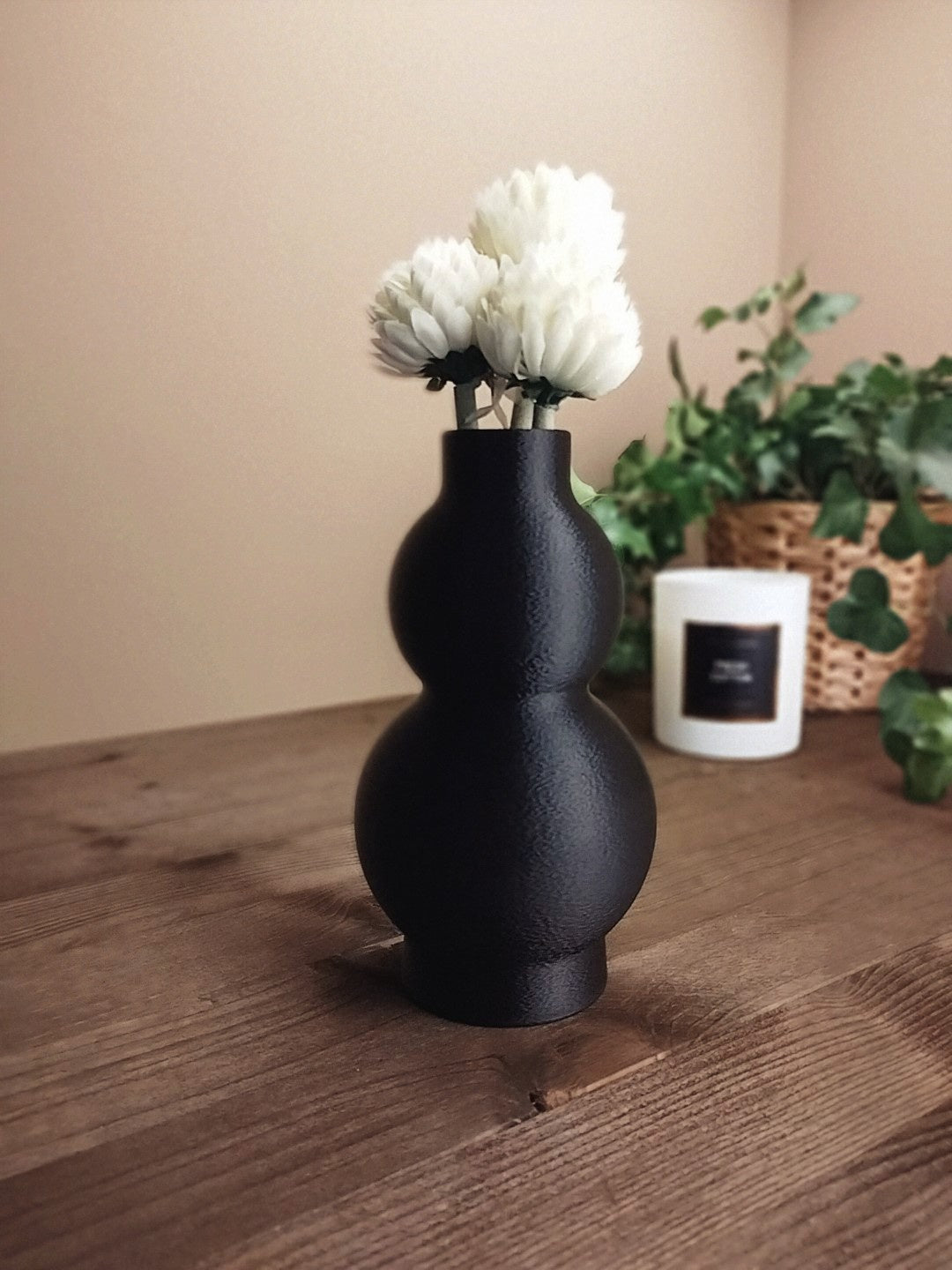 Curved design vase