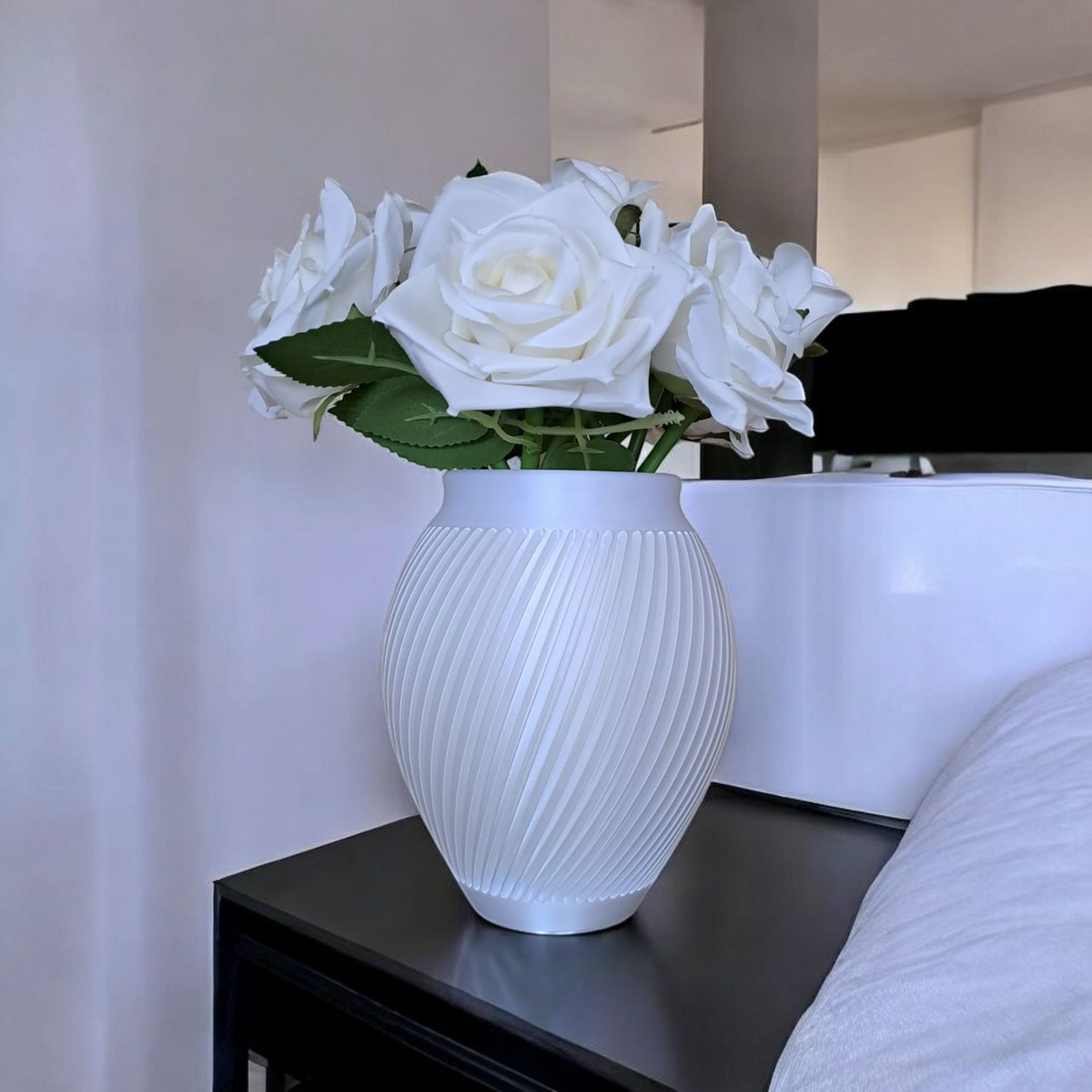Versa – The Modern Slatted Design Vase