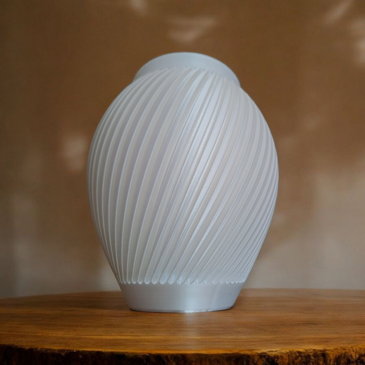 Versa – The Modern Slatted Design Vase