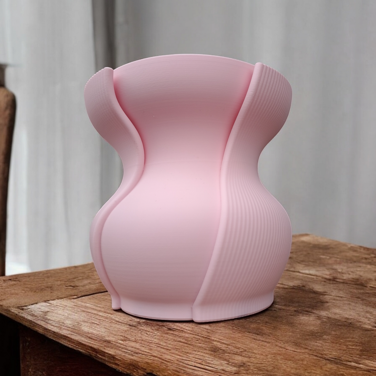 Aera Vase: Sculptural Beauty for the Modern Home
