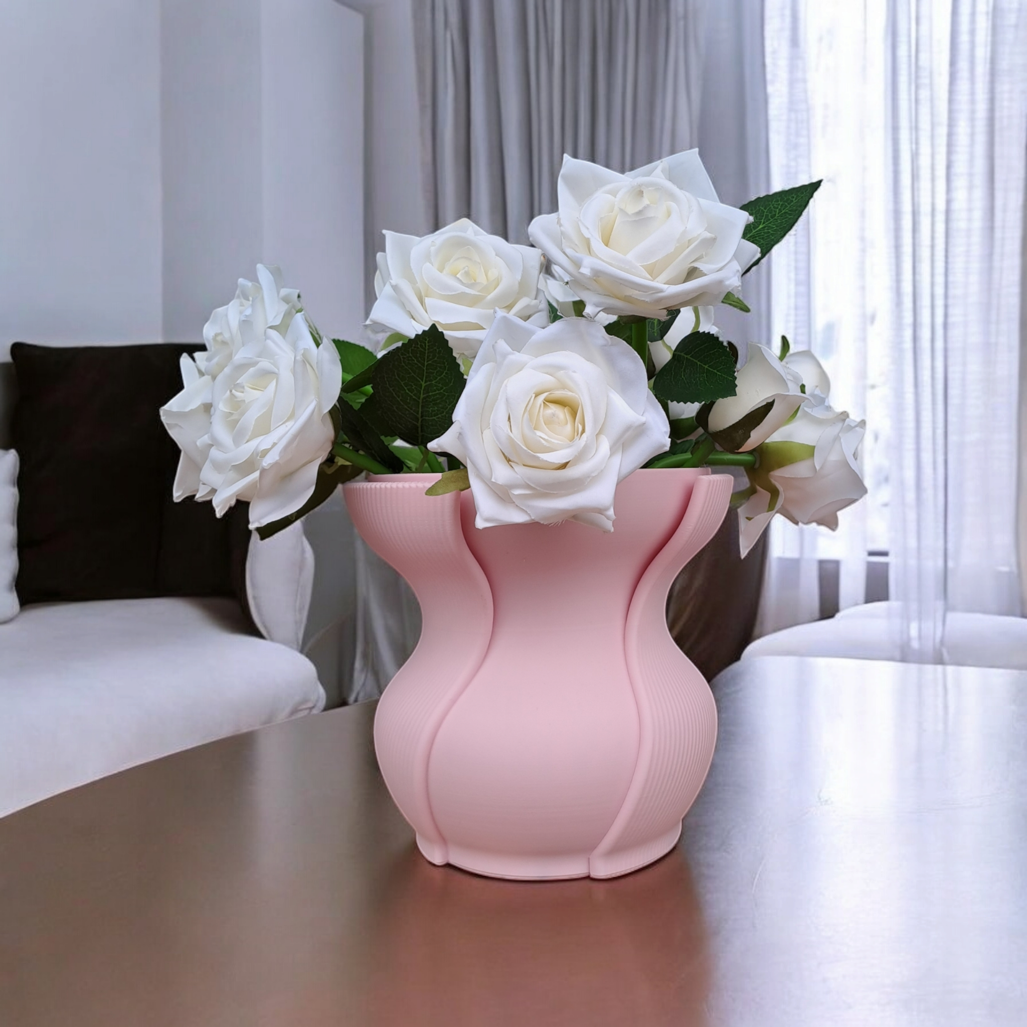 Aera Vase: Sculptural Beauty for the Modern Home