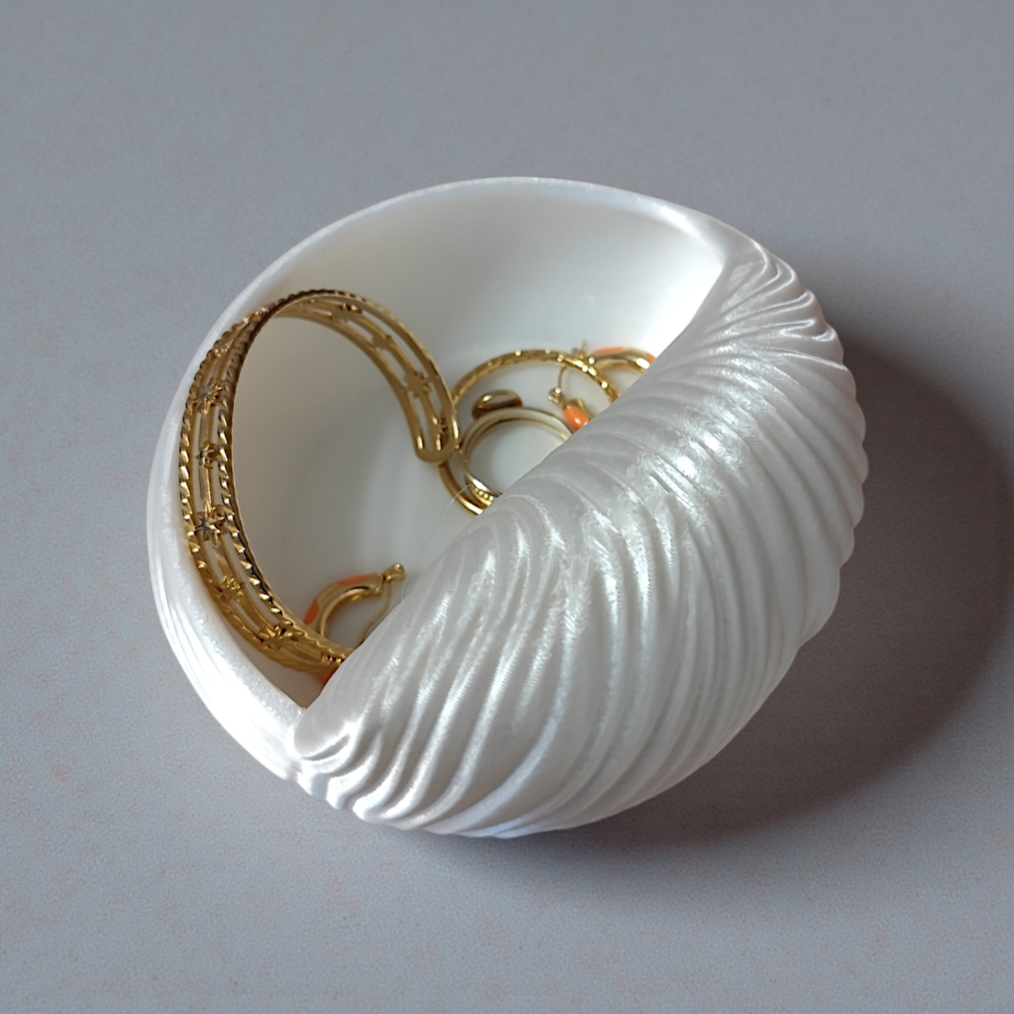 Sweet little seashell jewelery bowl