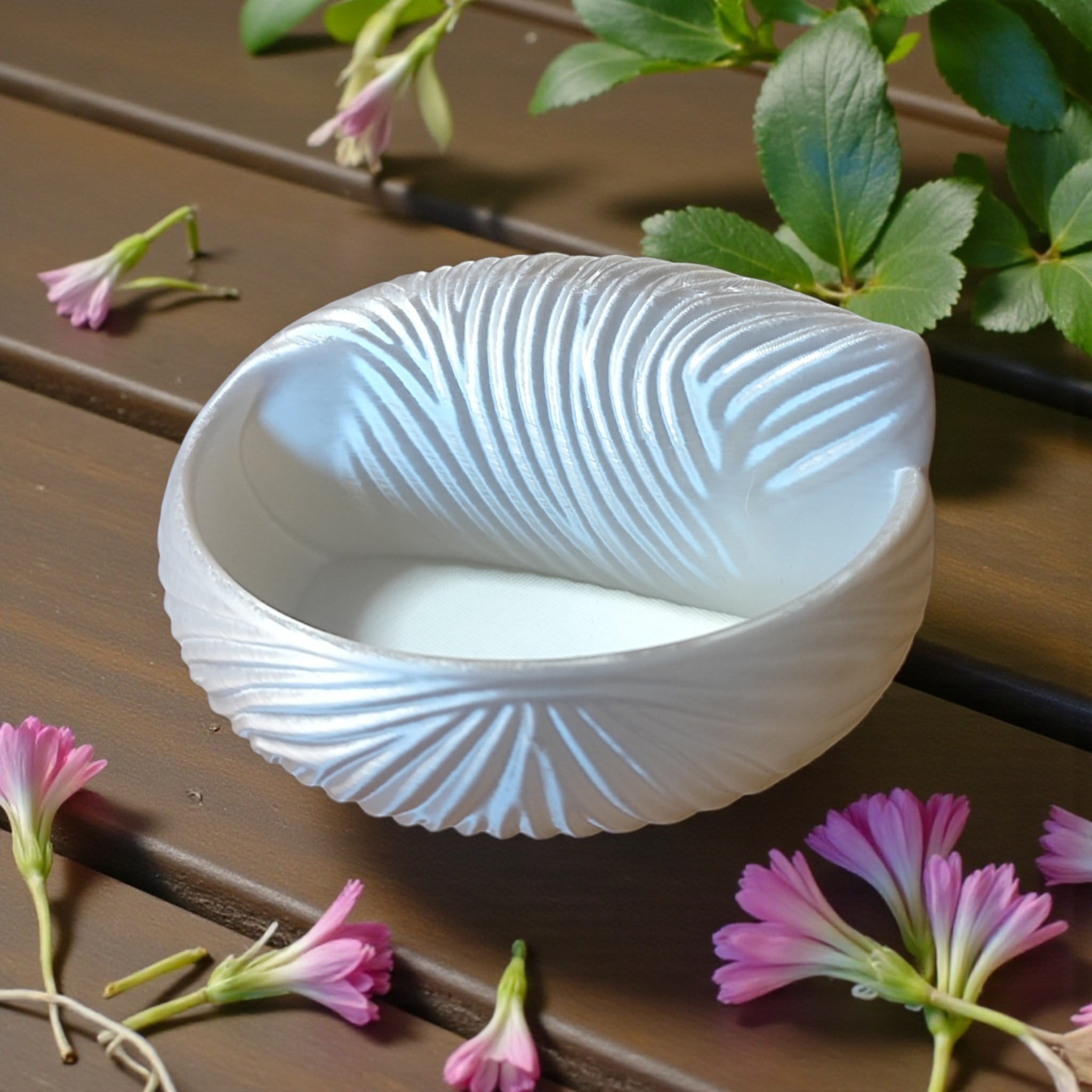 Sweet little seashell jewelery bowl