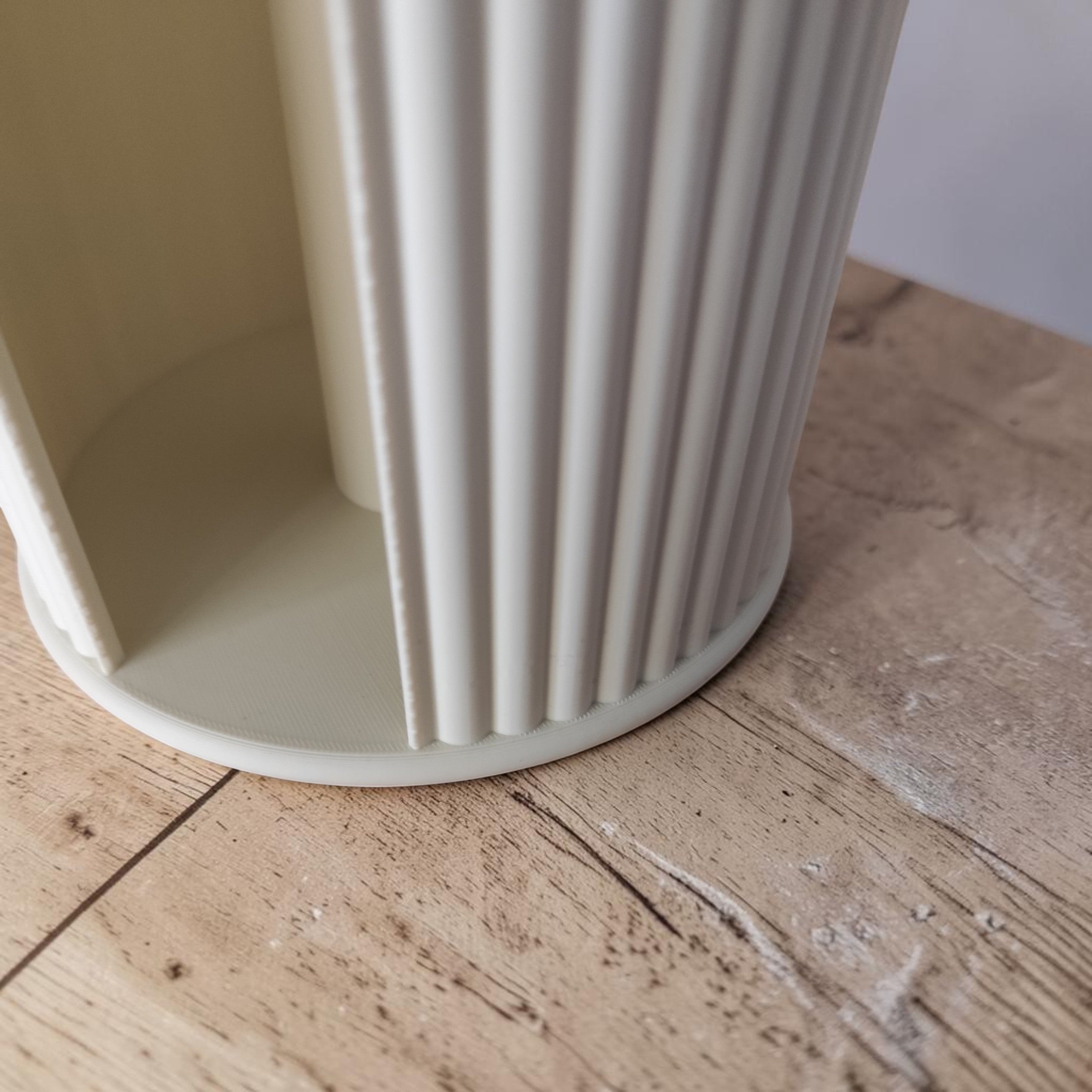 "Inca" Paper Towel Holder