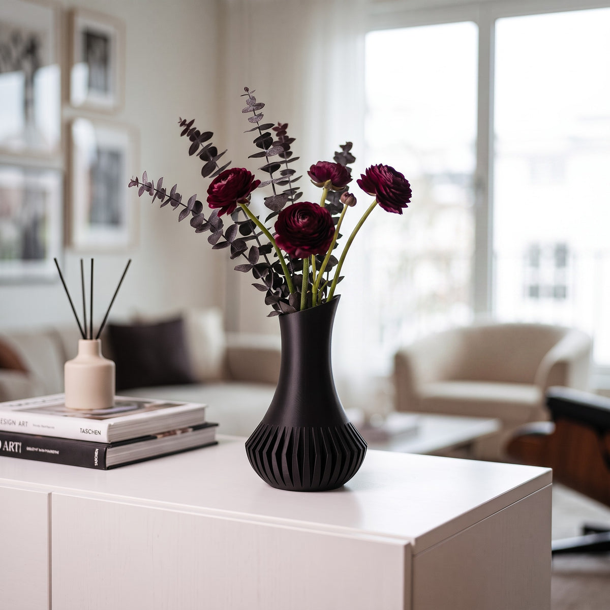 Veluna vase with dried pampas styled by hand on coffee table
