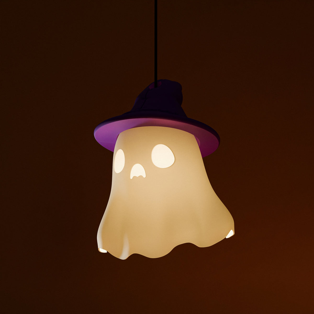 Glowing ghost hanging lamp with beret