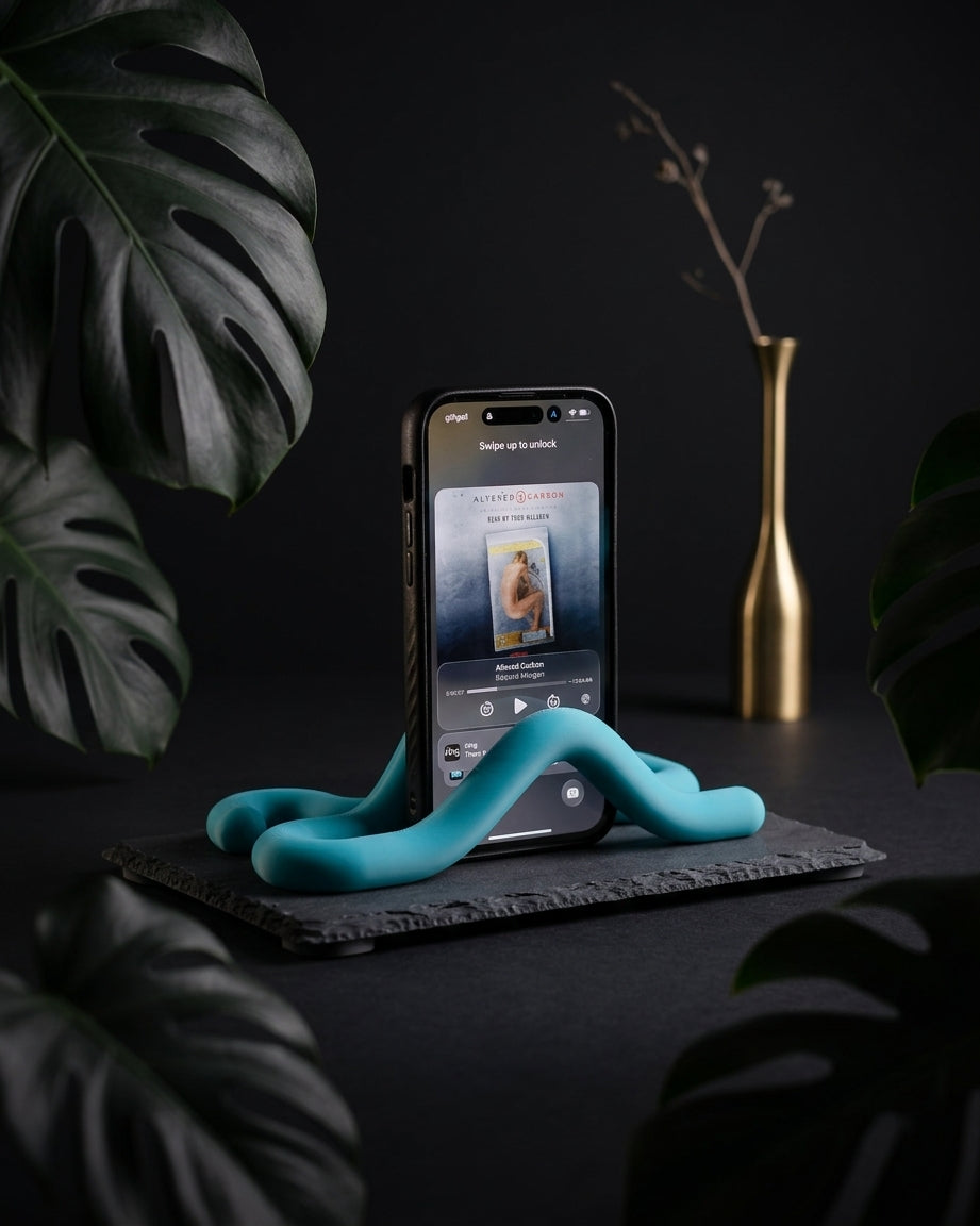 Wibbly Phone Stand - render angle 4